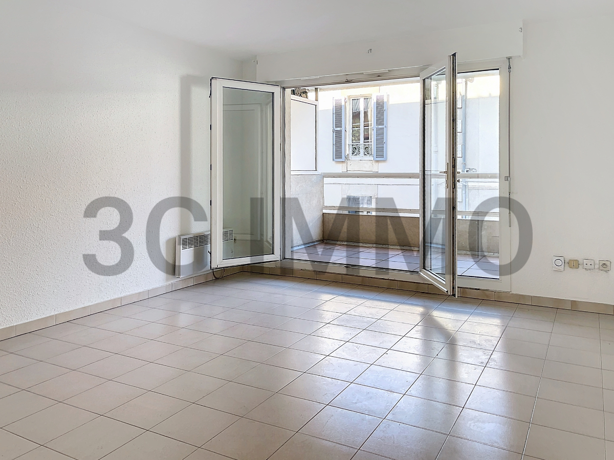 Photo mobile 2 | Nimes (30900) | Appartement de 50.00 m² | Type 2 | 113000 € |  Référence: 193579HM