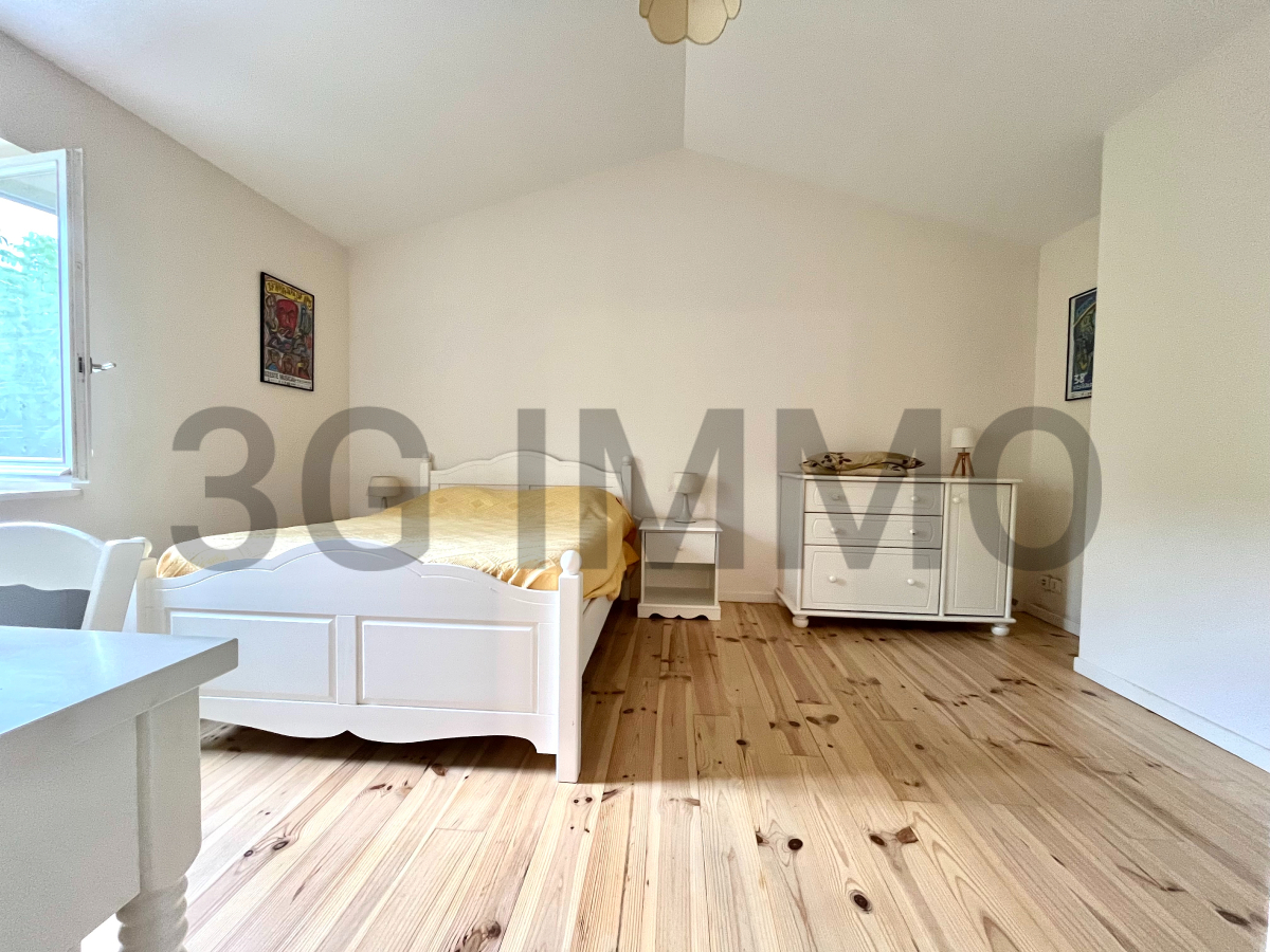 Photo mobile 7 | Villandraut (33730) | Maison de 212.00 m² | Type 7 | 298500 € |  Référence: 194210JL