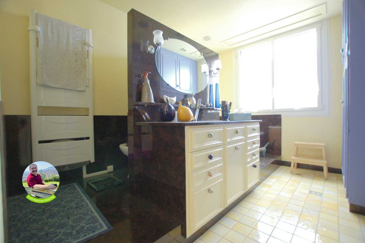 Photo mobile 14 | Chamalieres (63400) | Maison de 152.00 m² | Type 5 | 483000 € |  Référence: 194978JBM